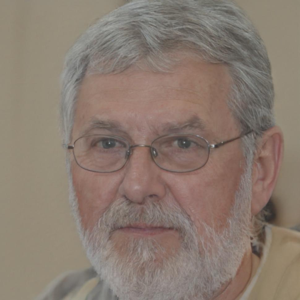 Retrato de Félix Aguirre, Director de Análisis en yarinovaeon